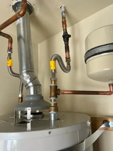 Water heater installation and plumbing repair in Camp Cielo Celeste